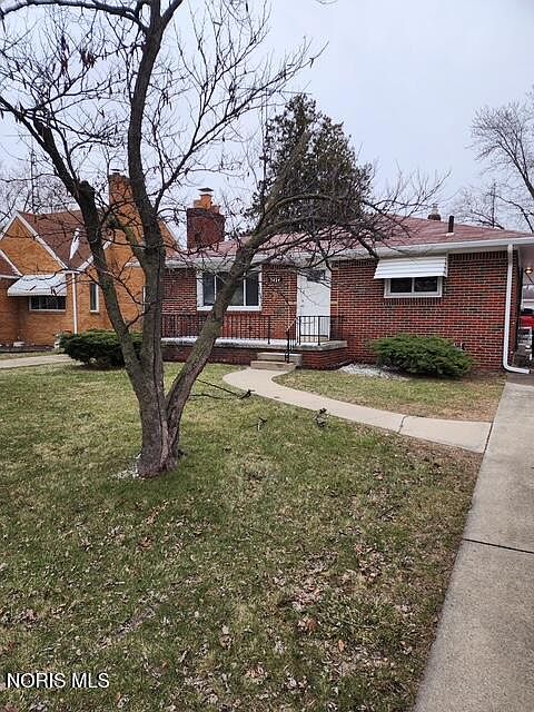 1st image of 3424 Saint Bernard Dr