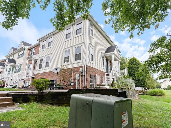 8025 Lantern Ct #118, Manassas, VA 20109