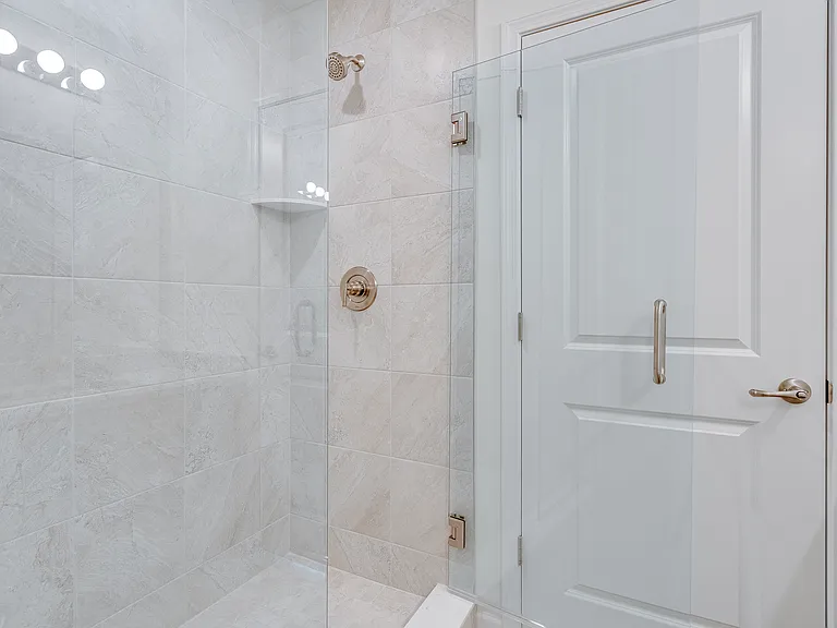 4876 Parkside Ln — Photo 7