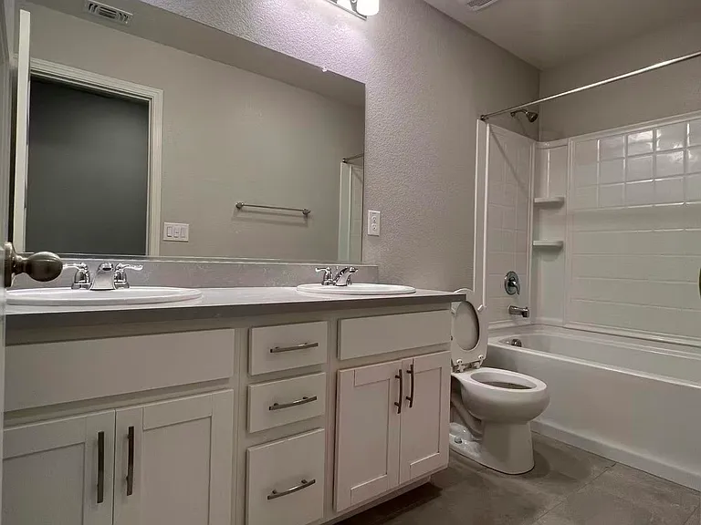 2727 Mabry Dr — Photo 9