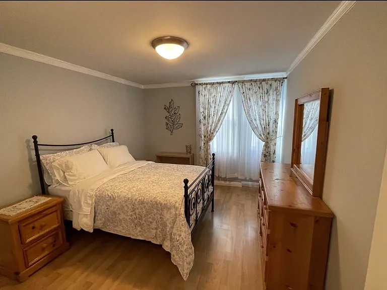 5271 Newcastle Ave #1 — Photo 9