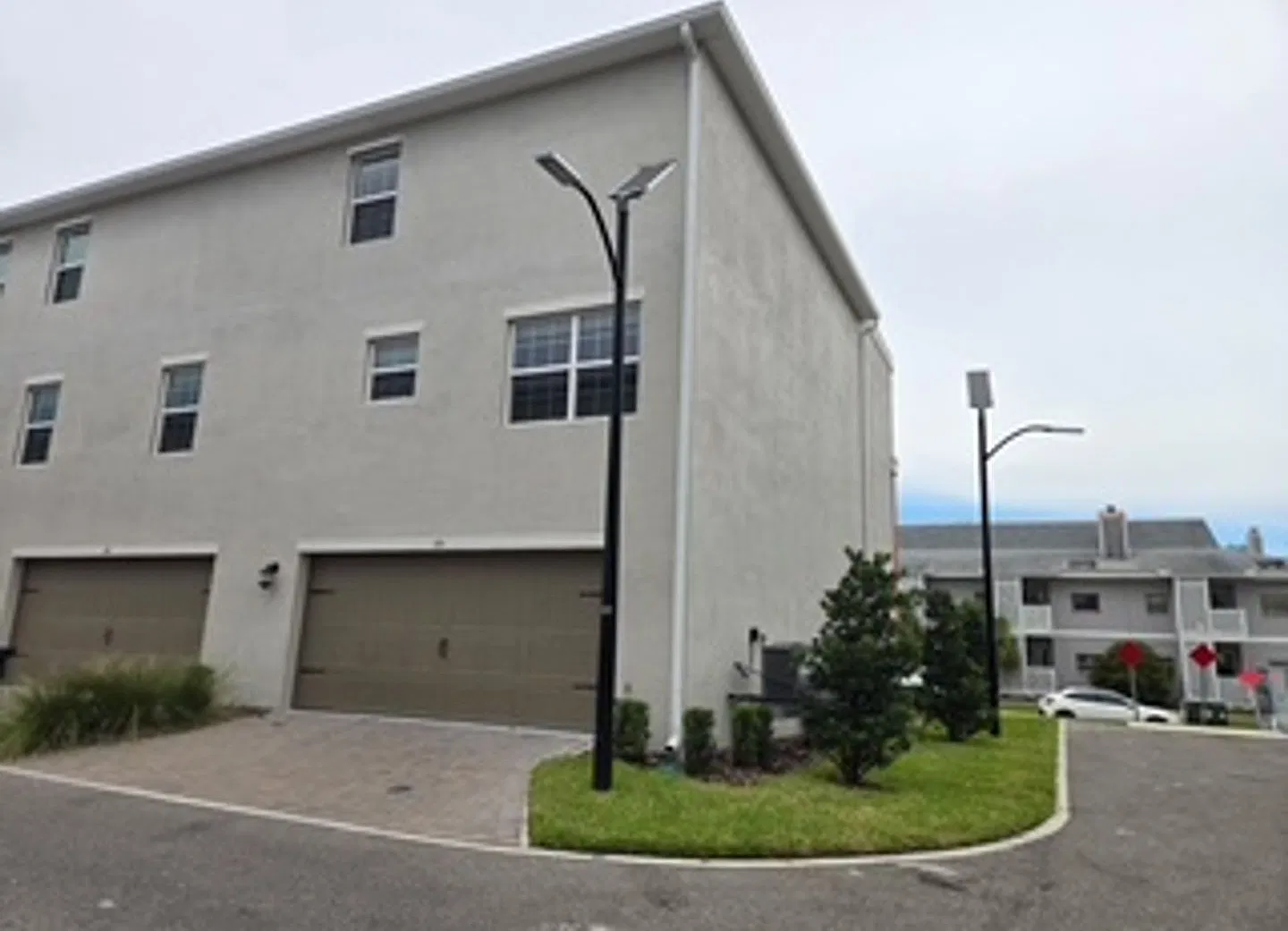 Spacious 4-Bedroom, 3.5-Bath Townhome In Tampa Built In 2025! — Photo 3