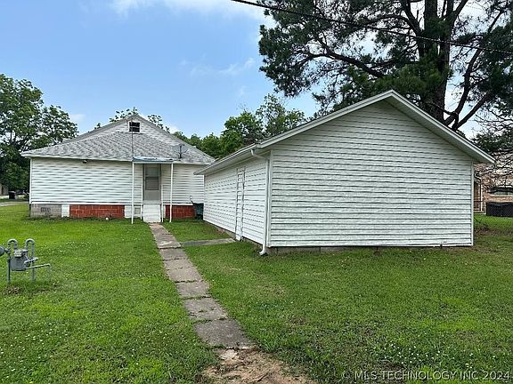 2nd image of 605 Diamond St