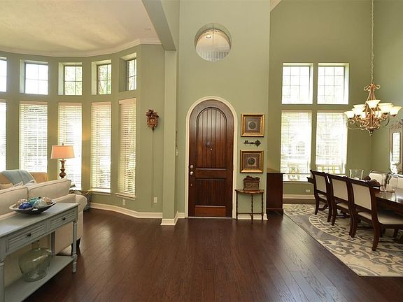 2nd image of 27918 Moss Fern Dr