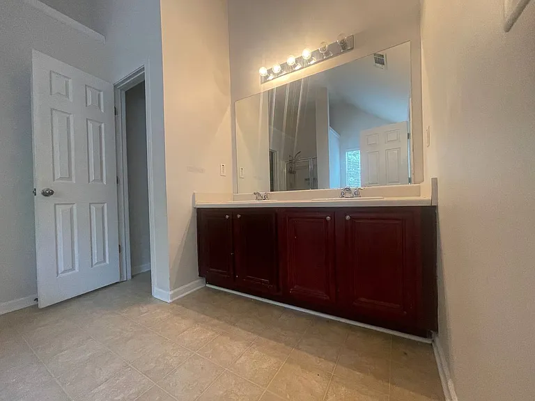 520 Lakeridge Ct — Photo 39