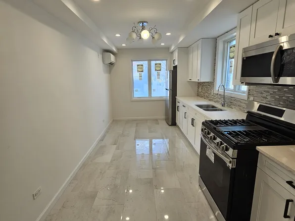 2725 E 21st St #2, Brooklyn, NY 11235