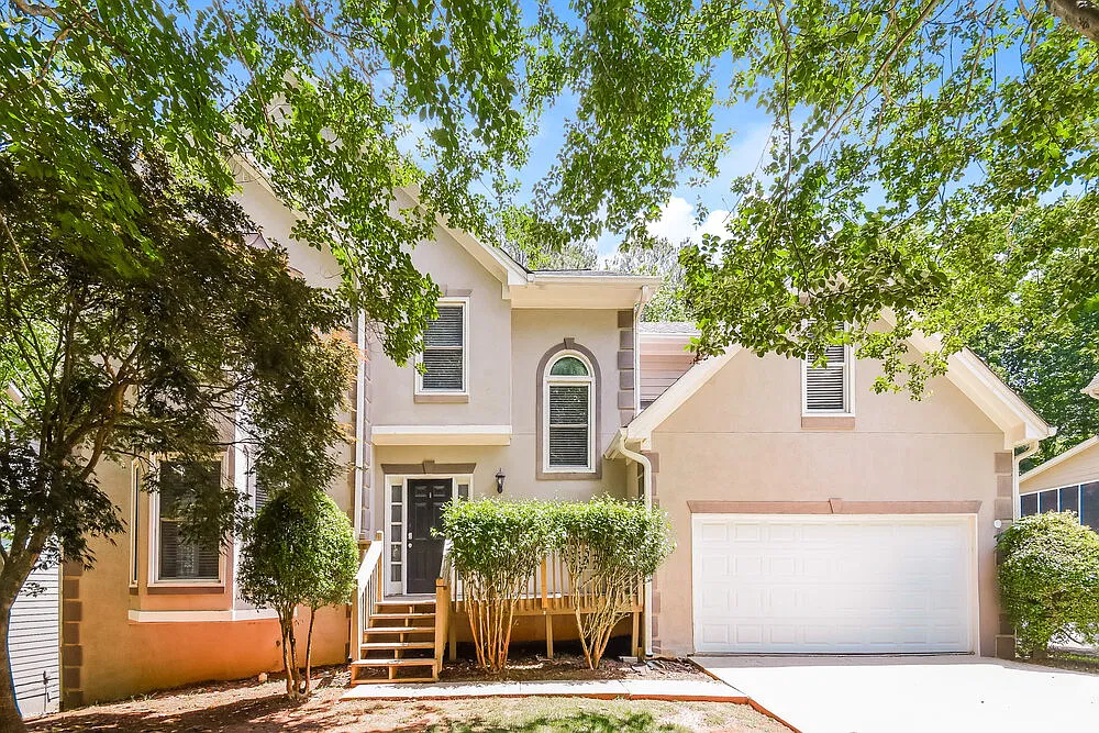 3 bed, 3.0 bath, 2635 sqft, $2,895 — Photo 1