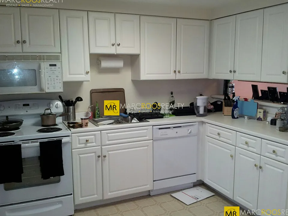 8 Glencoe St #4
