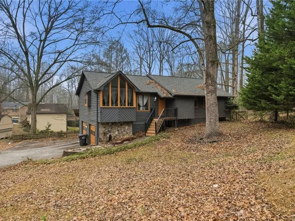 667 Cora Ct NW, Lilburn, GA 30047
