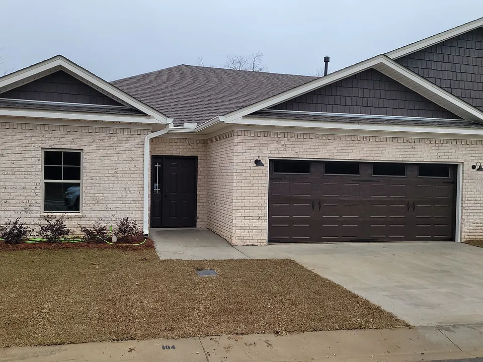 109 Jennie Dr