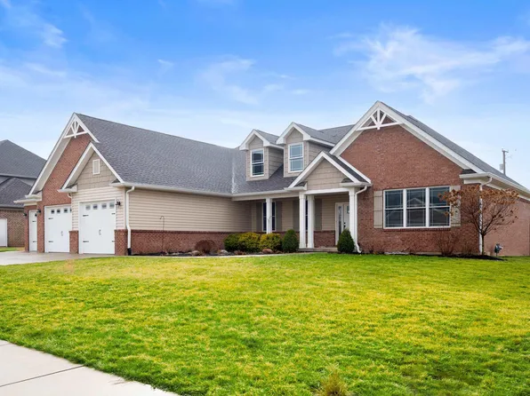 713 N Wild Pine Dr, Yorktown, IN 47396