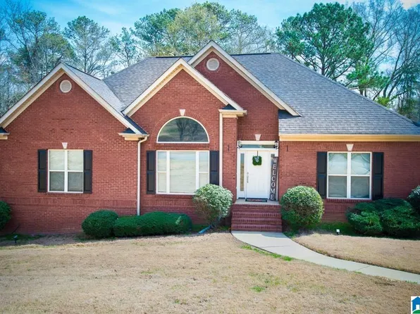 6811 Scooter Dr, Trussville, AL 35173
