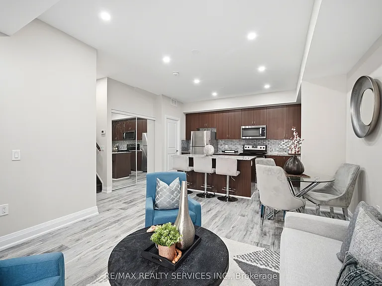 26 Coles Ave #302 — Photo 11