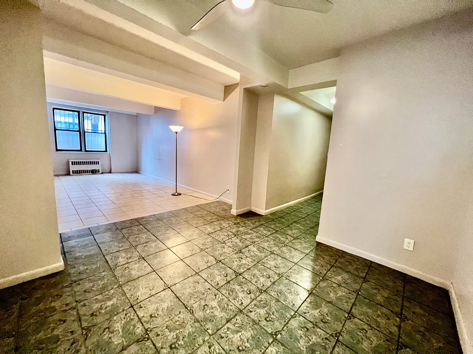 1 bed, 950 sqft, $2,200 — Photo 4