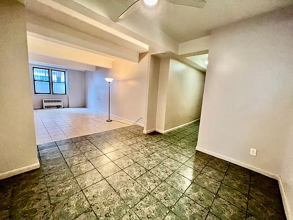 4th image of 2546 E 13th St APT L18