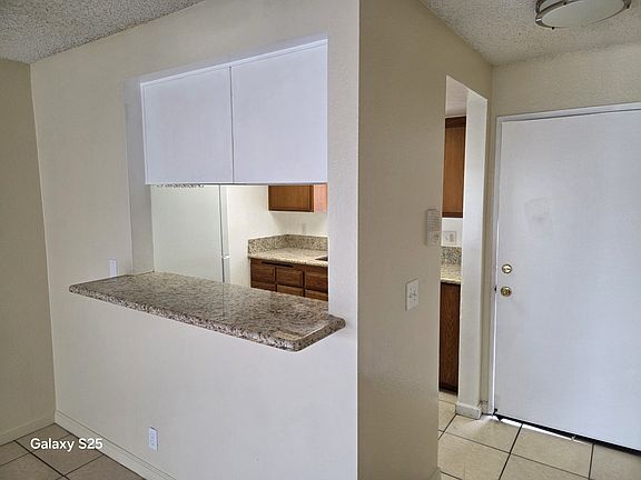 5th image of 839 Gaviota Ave APT F