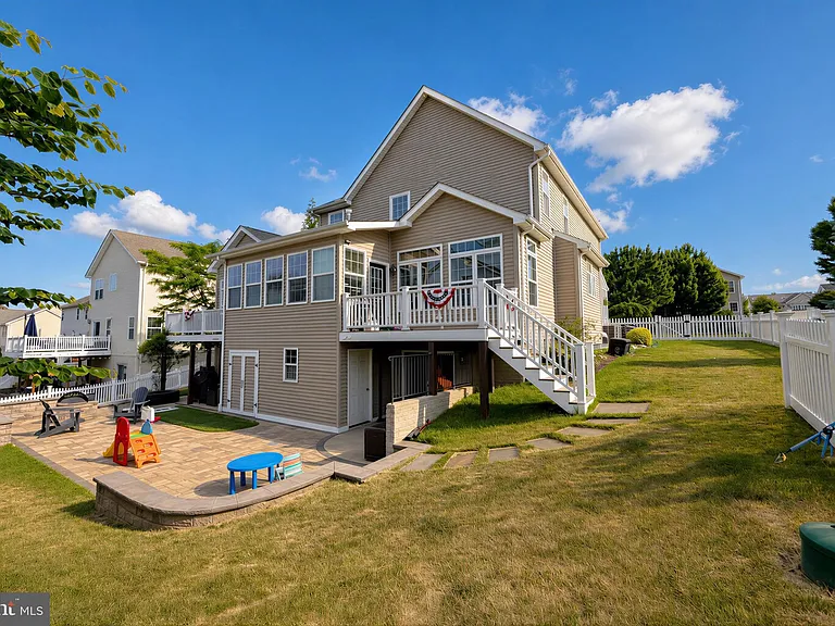 23687 Coventry Dr — Photo 63
