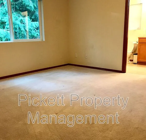6710 Takota Pl NE — Photo 7