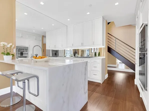 555 West 59th Street TH3C image 3 of 4