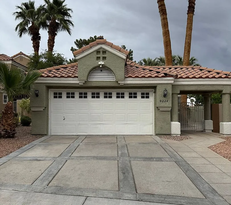 9224 Kentucky Oaks Dr