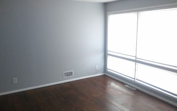 2nd image of 3923 E 46th Ter