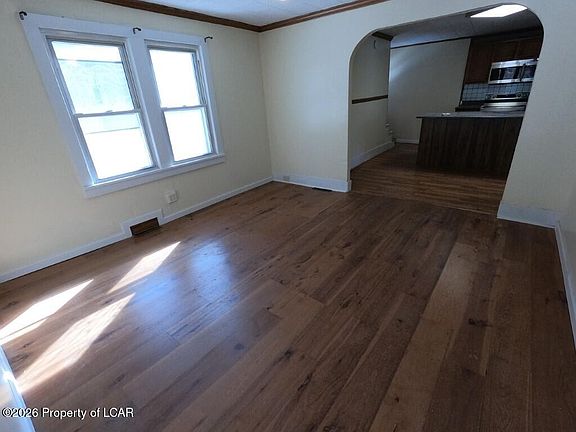 5th image of 355 Ridge Ave