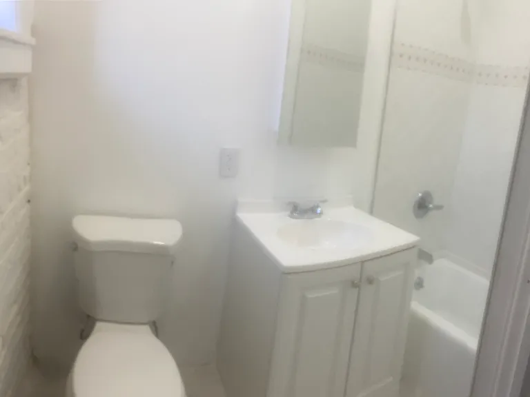 1692 Gates Ave #3L — Photo 13