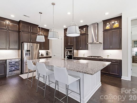 5th image of 4512 Acorn Hill Dr