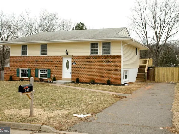 1801 N Brunswick St, Sterling, VA 20164