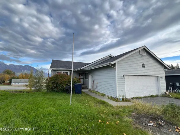 253 S Silver Tip Dr, Palmer, AK 99645