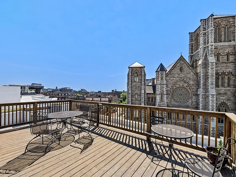 1411 Washington St #11 — Photo 8
