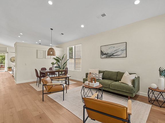 4th image of 1370 Harbour Town Pl