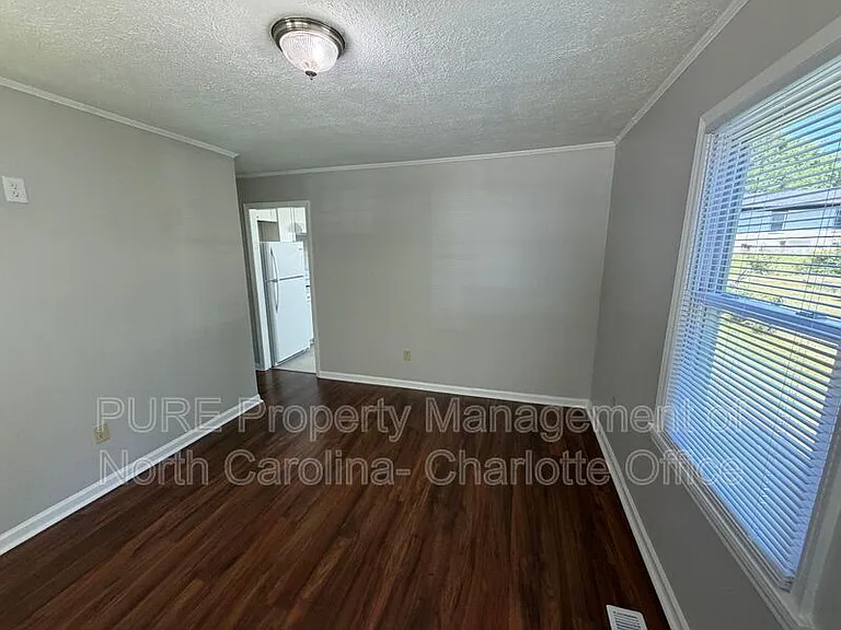 680 Tulsa Ct NW — Photo 6