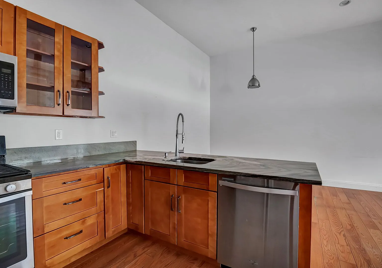 651 Prospect Street — Photo 4