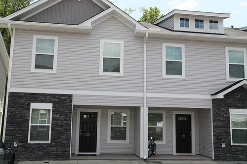 121 Foundation Way Photo 1