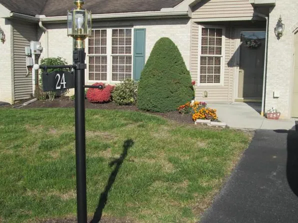 24 Mel Ron Ct, Carlisle, PA 17015