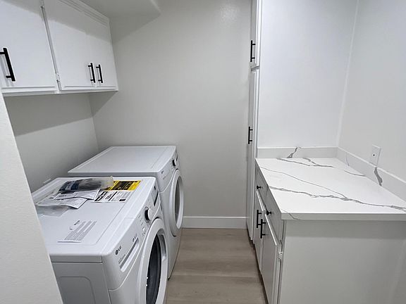 5th image of 2432 Gramercy Ave APT B