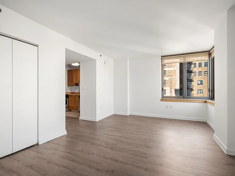 35 W 33rd St #7B — Photo 5
