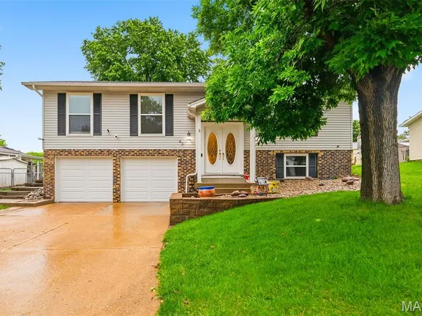 43 Kimberly Ln, Saint Peters, MO 63376