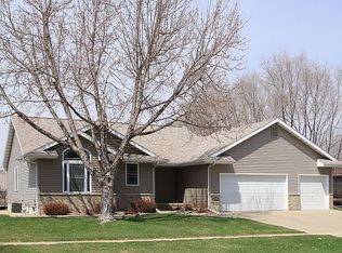 2780 Indian Creek Rd, Marion, IA 52302