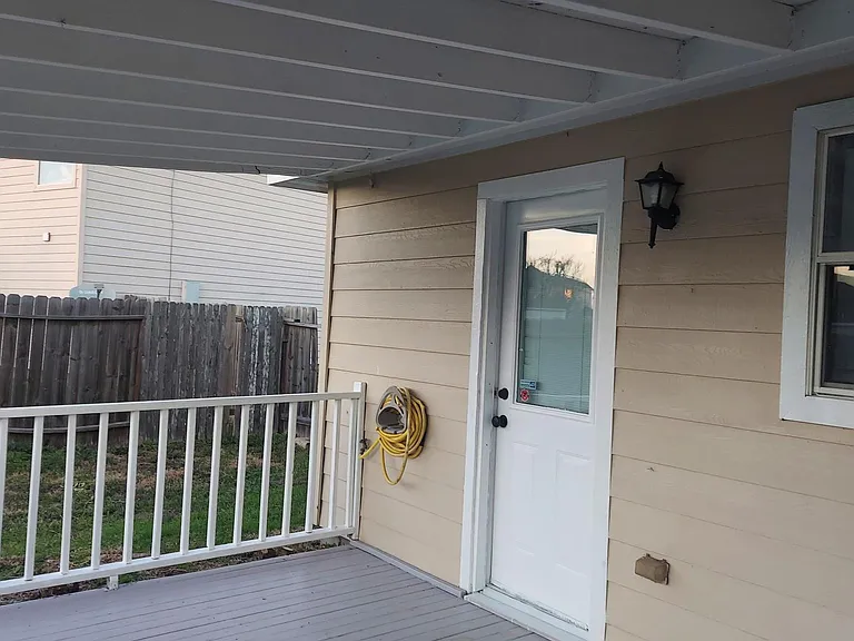 6906 Rambling Brook Ln — Photo 12