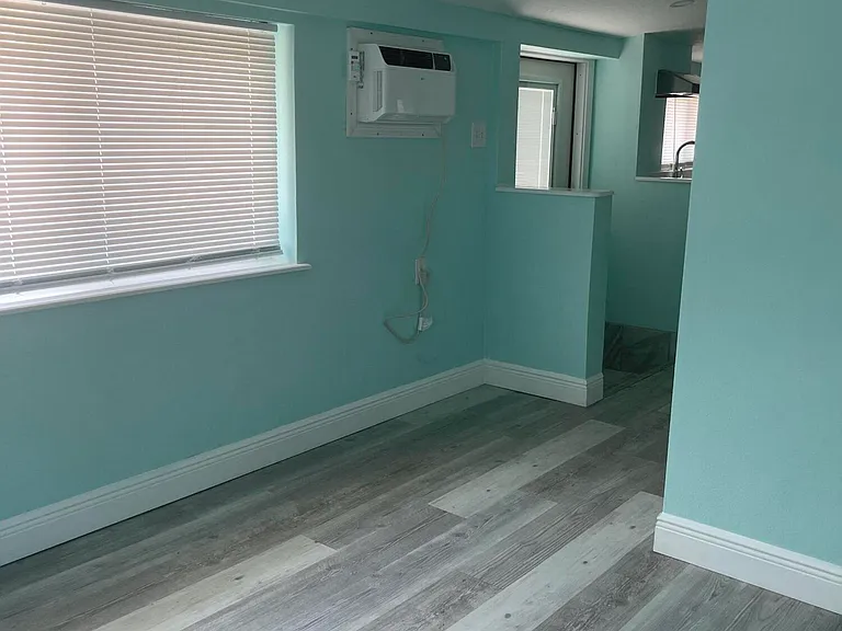 230 Avenida Central — Photo 9