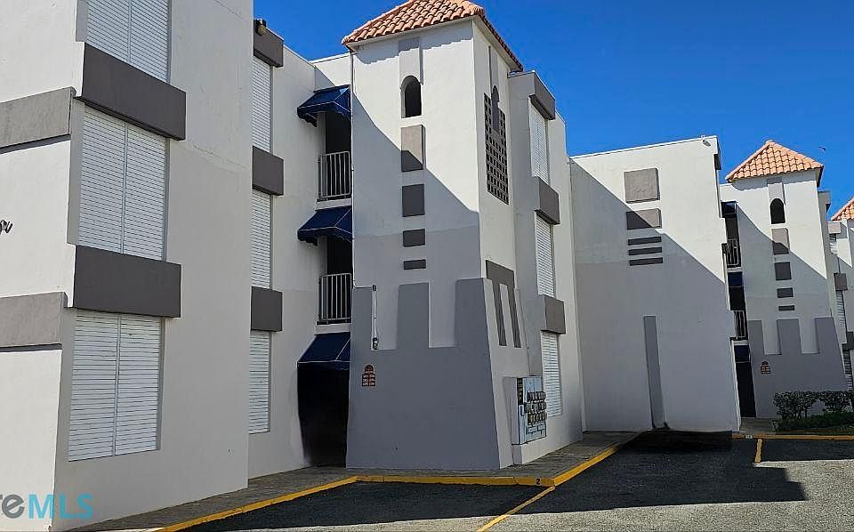1st image of 1 Stela Rincon #305