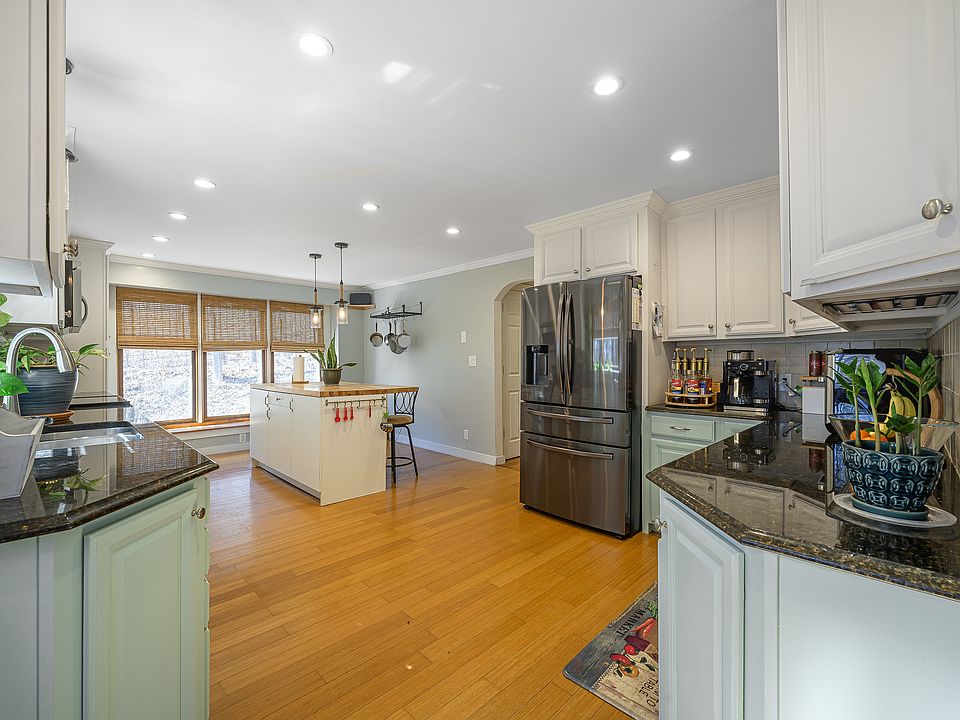 47 Weekeepeemee Rd, Bethlehem, CT 06751 MLS 24020986 Zillow