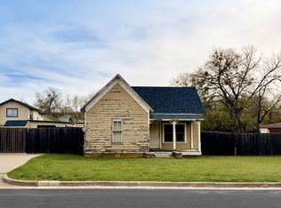 712 N Walnut St, Weatherford, TX 76086