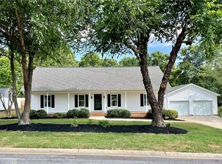 103 Briggs Dr, Easley, SC 29642