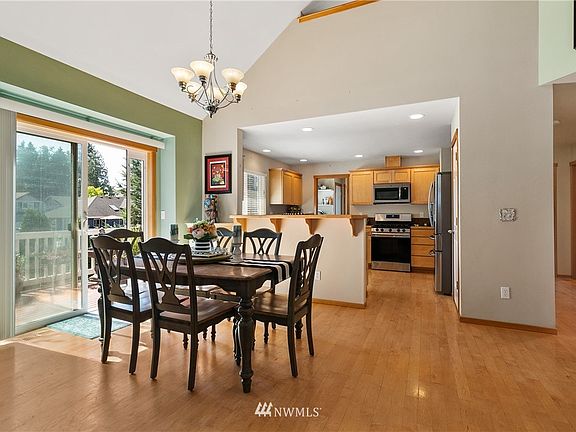 3rd image of 6410 77th Ave NE