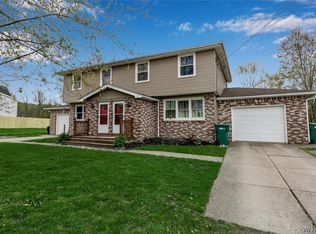 6802 Pin Oak Dr, Boston, NY 14025