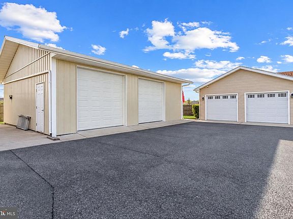 4th image of 847 Mich Trace Dr