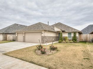 16704 Doyle Dr, Edmond, OK 73012